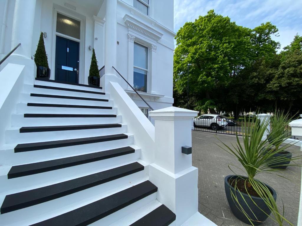 Boutique Nights Aparthotel Eastbourne Eksteriør bilde