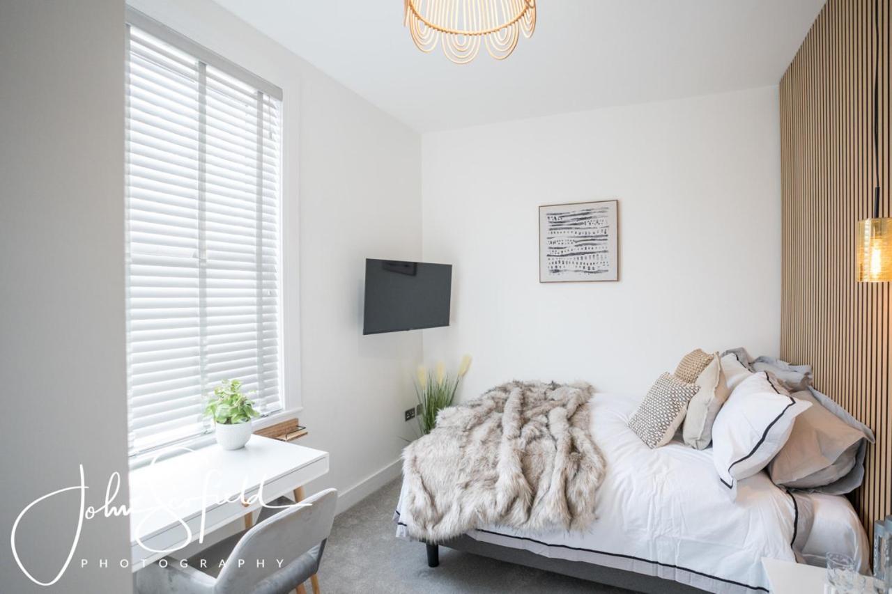 Boutique Nights Aparthotel Eastbourne Eksteriør bilde